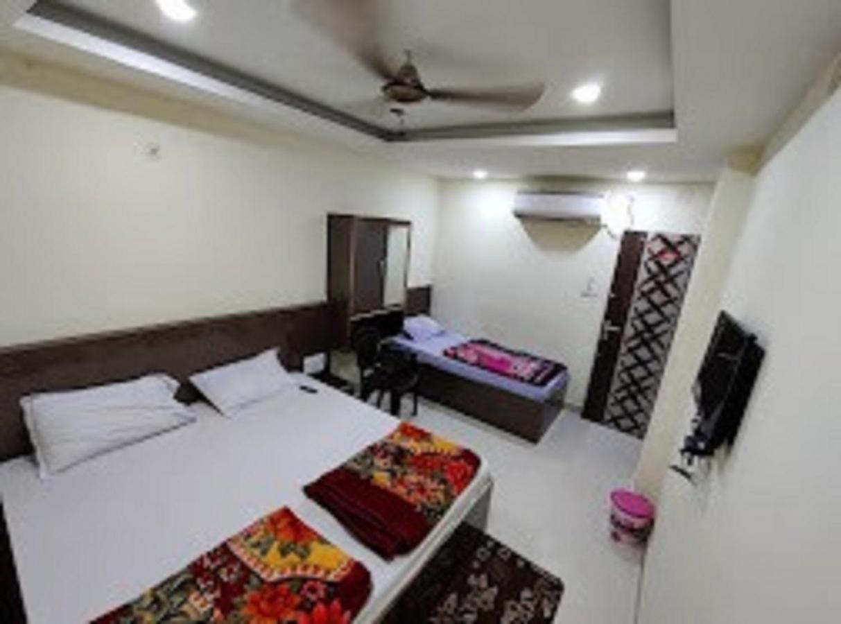 Swastik Guest House Варанаси Экстерьер фото